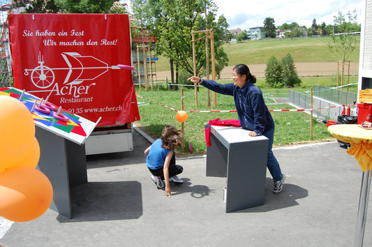 Ringwerfen bunt auf grau