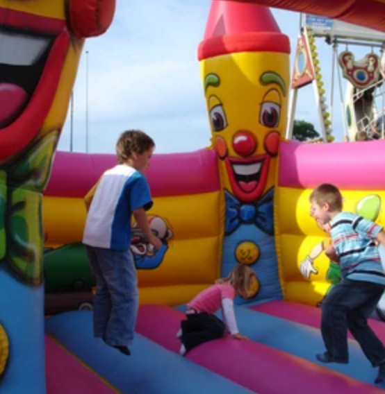 Hüpfburgen / Rutschen